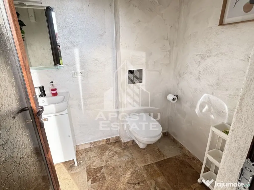 Casa deosebita cu 5 camere in Dinias 