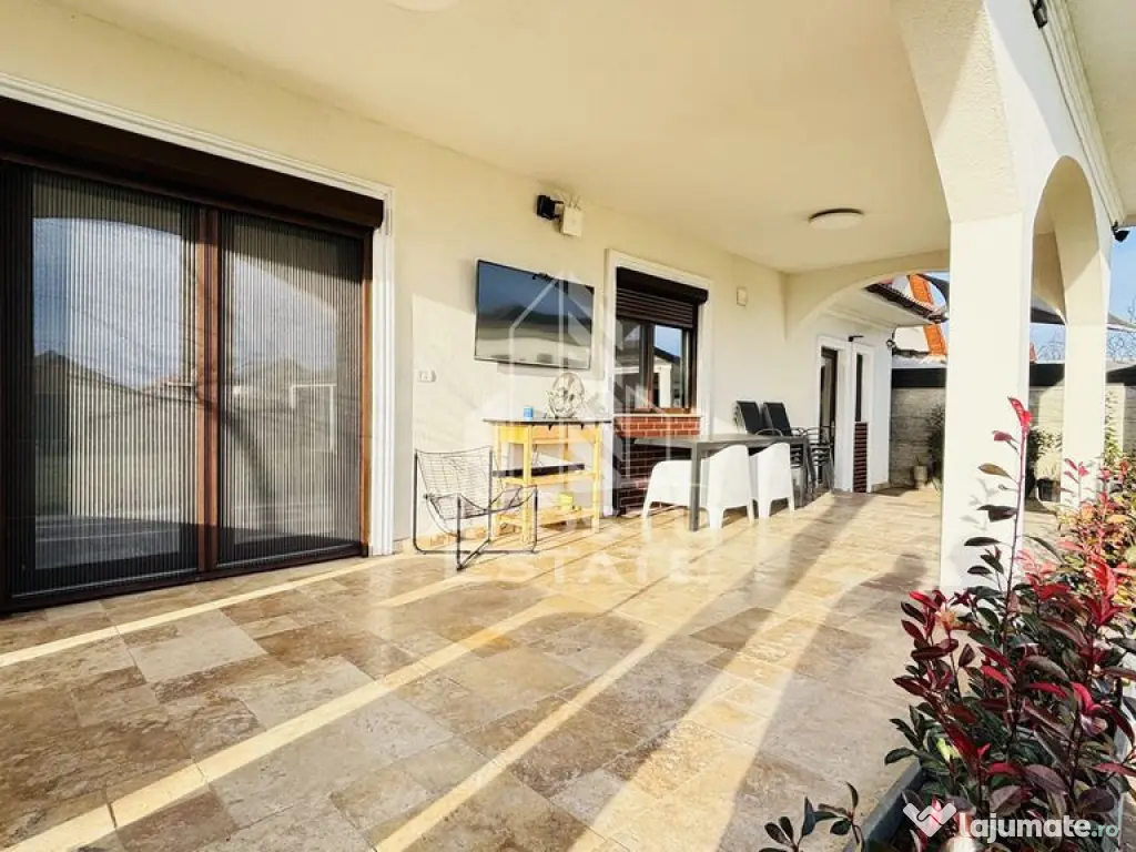 Casa deosebita cu 5 camere in Dinias 