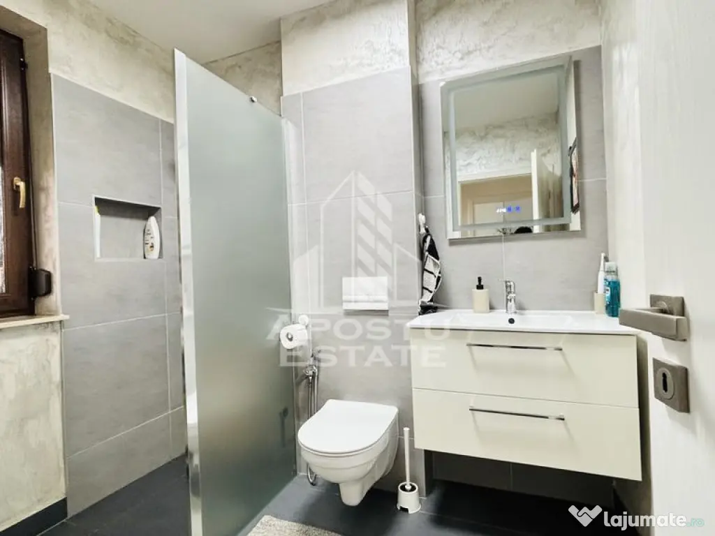 Casa deosebita cu 5 camere in Dinias 