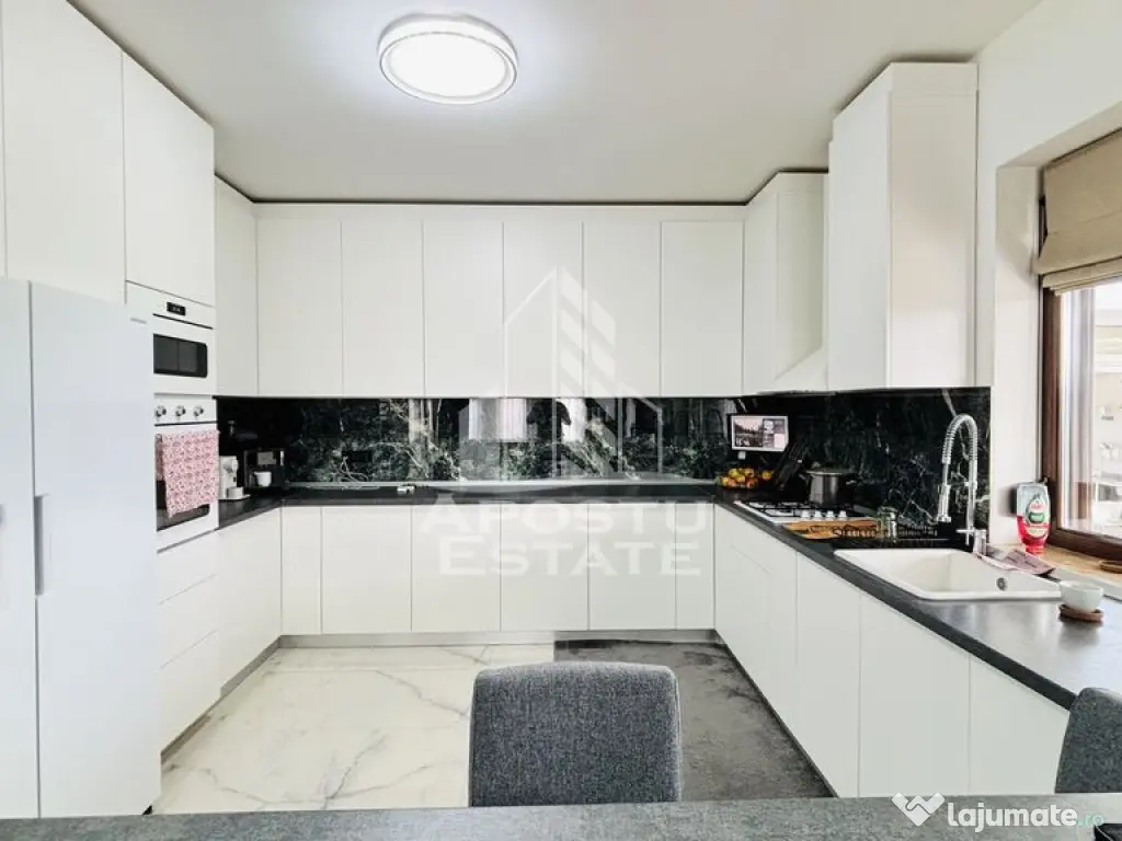 Casa deosebita cu 5 camere in Dinias 