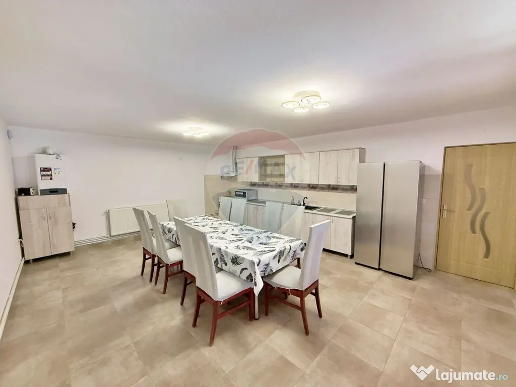 Casă / Vilă cu 7 camere de vânzare