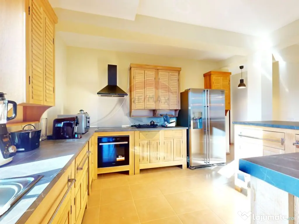 Două Case de vacanță | Pensiune | Bran-Sohodol | 1672 ... 