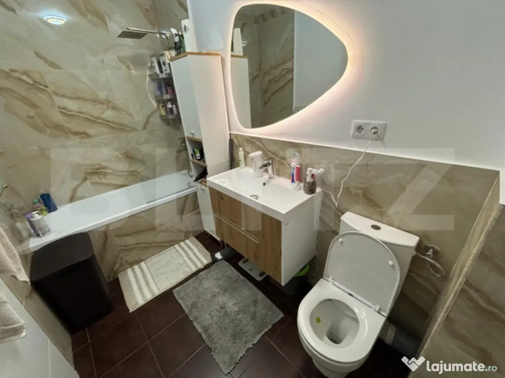 Apartament cochet, 3 camere, balcon, parcare, Zona Florilor 