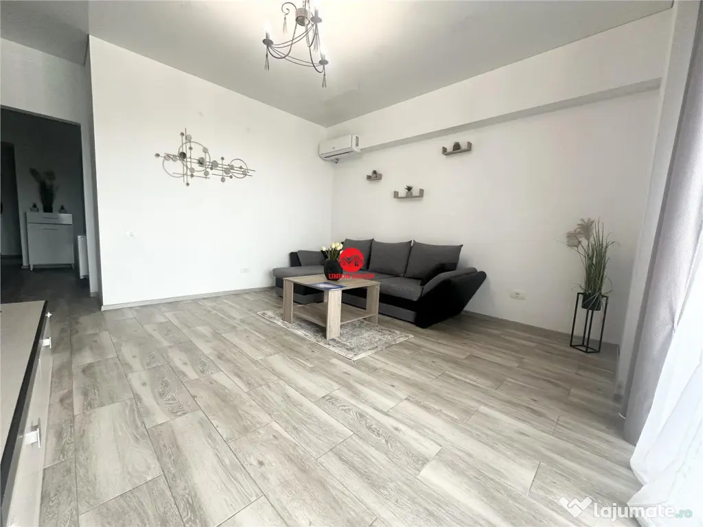 Apartament Luminos cu 2 Camere- Mobilat, Utilat, Vedere Supe 