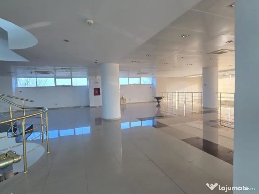 Splaiu Unirii teren 5000 mp Imobil S+P+5 Showroom, Clinic... 