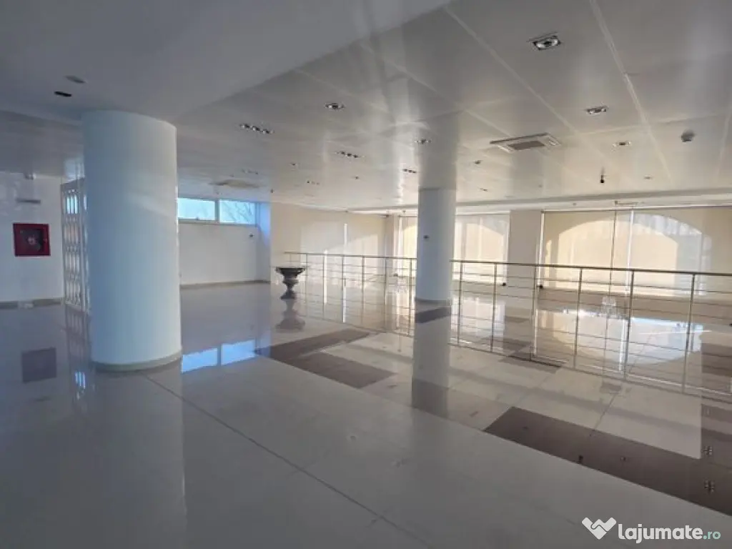 Splaiu Unirii teren 5000 mp Imobil S+P+5 Showroom, Clinic... 