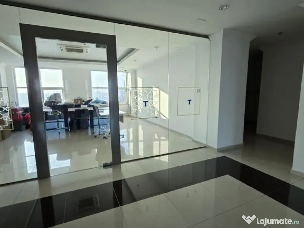 Splaiu Unirii teren 5000 mp Imobil S+P+5 Showroom, Clinic... 