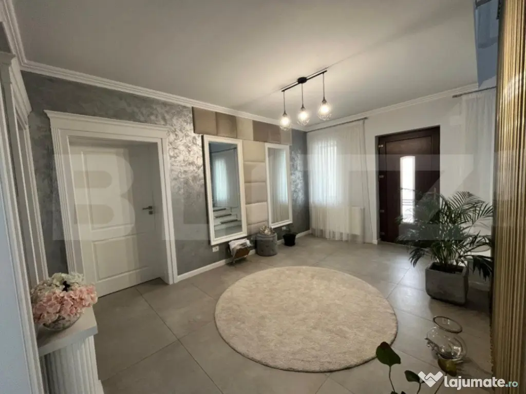 Casa deosebita, 300 mpu, teren 692 mp