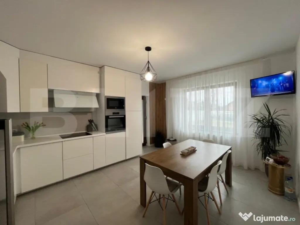 Casa deosebita, 300 mpu, teren 692 mp