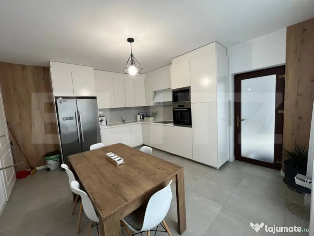 Casa deosebita, 300 mpu, teren 692 mp