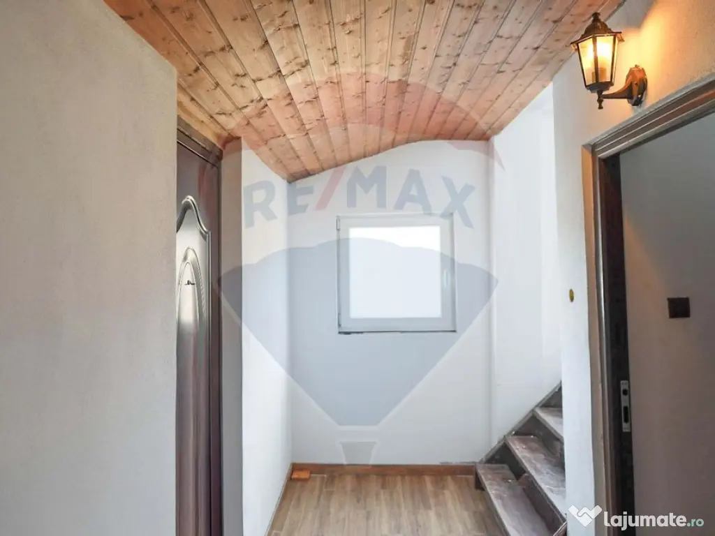 Casă de vânzare zona Bratca, 5 camere, 12 375 teren