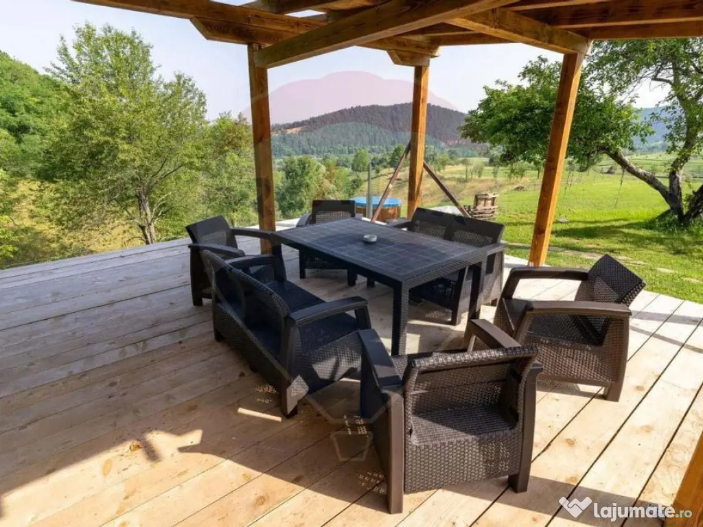 Casă de vânzare zona Bratca, 5 camere, 12 375 teren