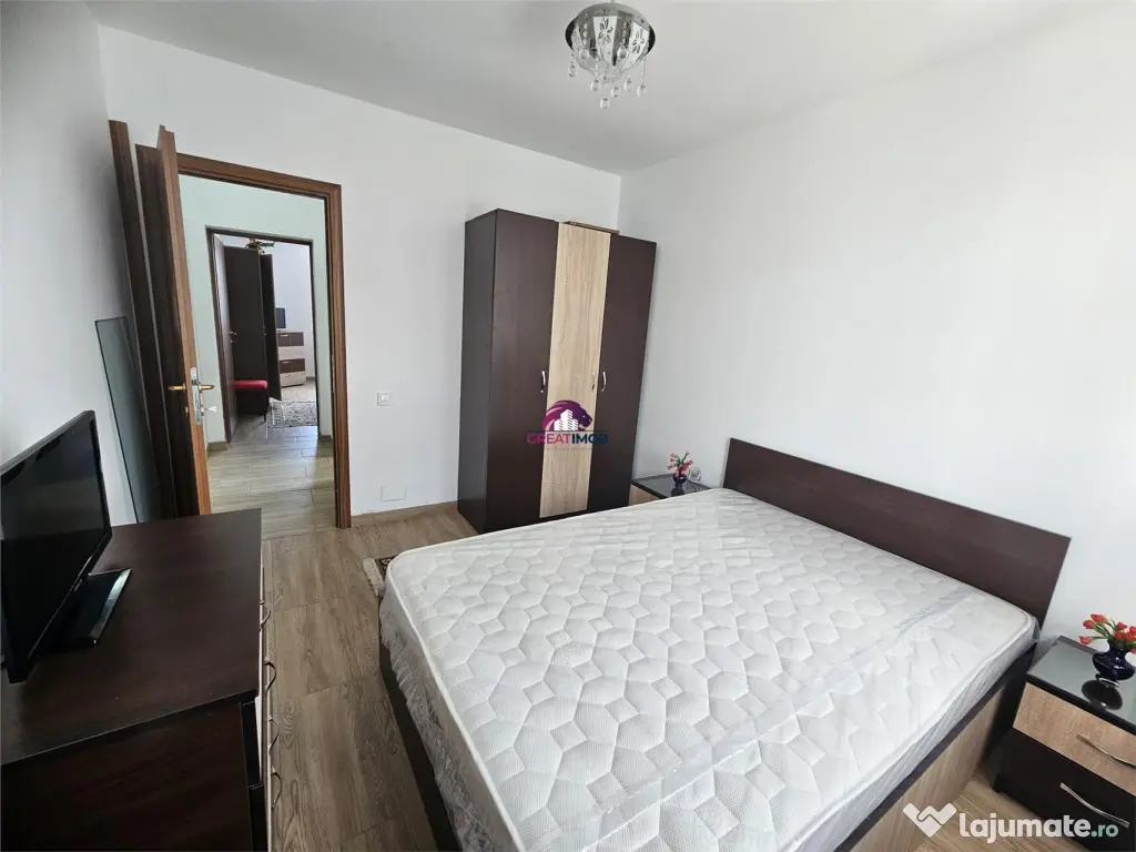 1 camera dintr-un apartament cu 3 camere.