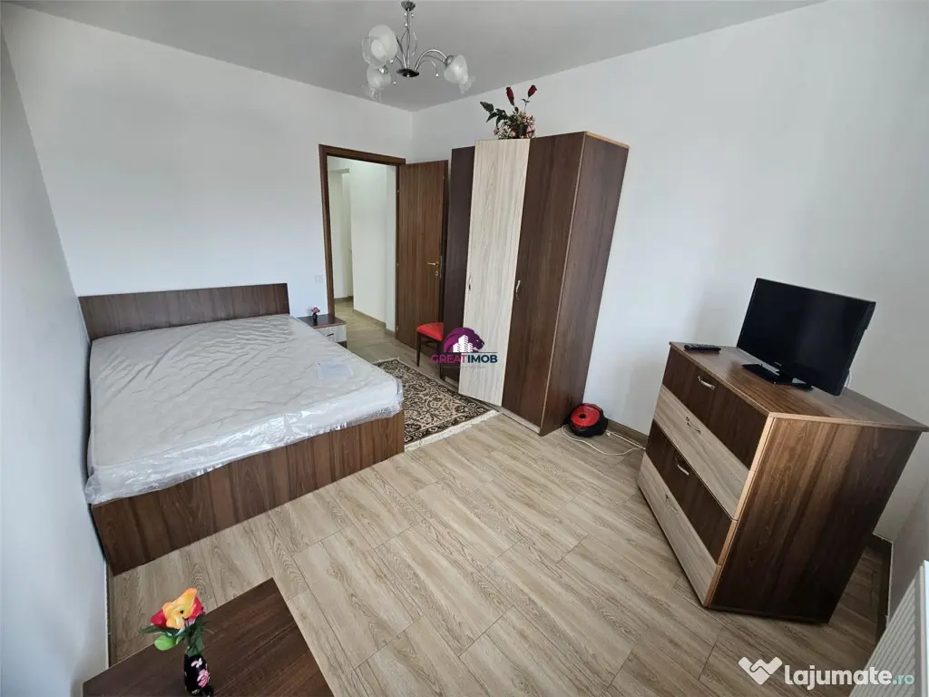 1 camera dintr-un apartament cu 3 camere.