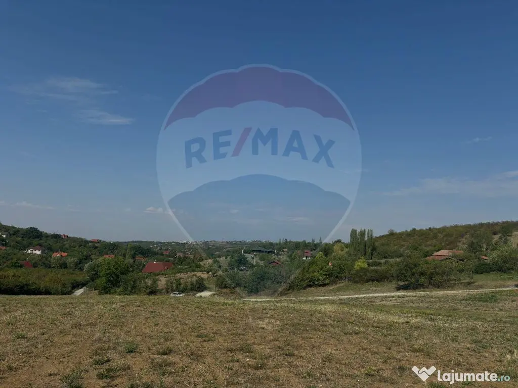 Teren de Vânzare, Intravilan, 5511 mp, în Zona de Dealu... 