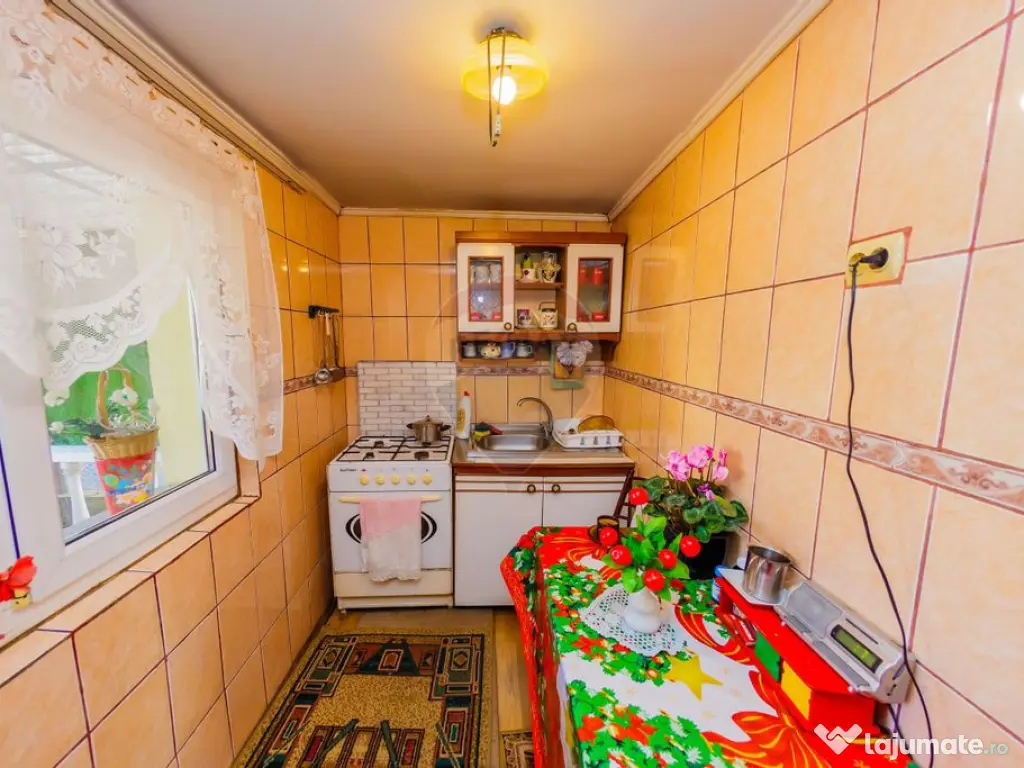 DE VANZARE Oportunitate rară proprietate cu 2 case zona ... 