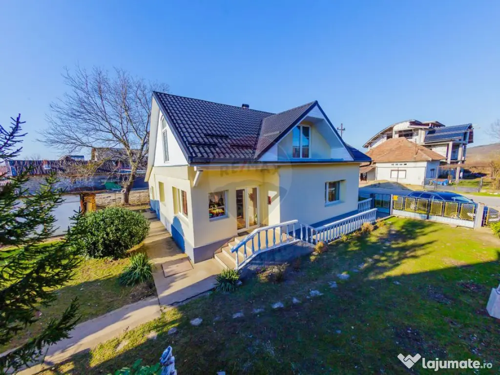 DE VANZARE Oportunitate rară proprietate cu 2 case zona ...