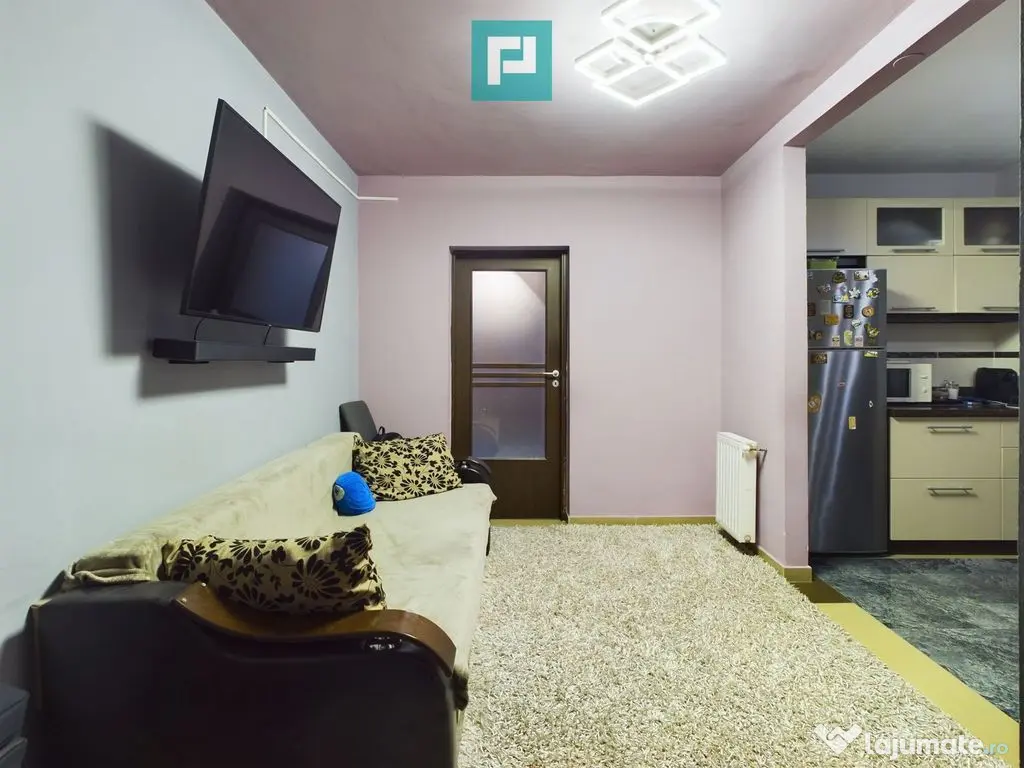 Apartament cu 2 camere decomandat zona Intim 