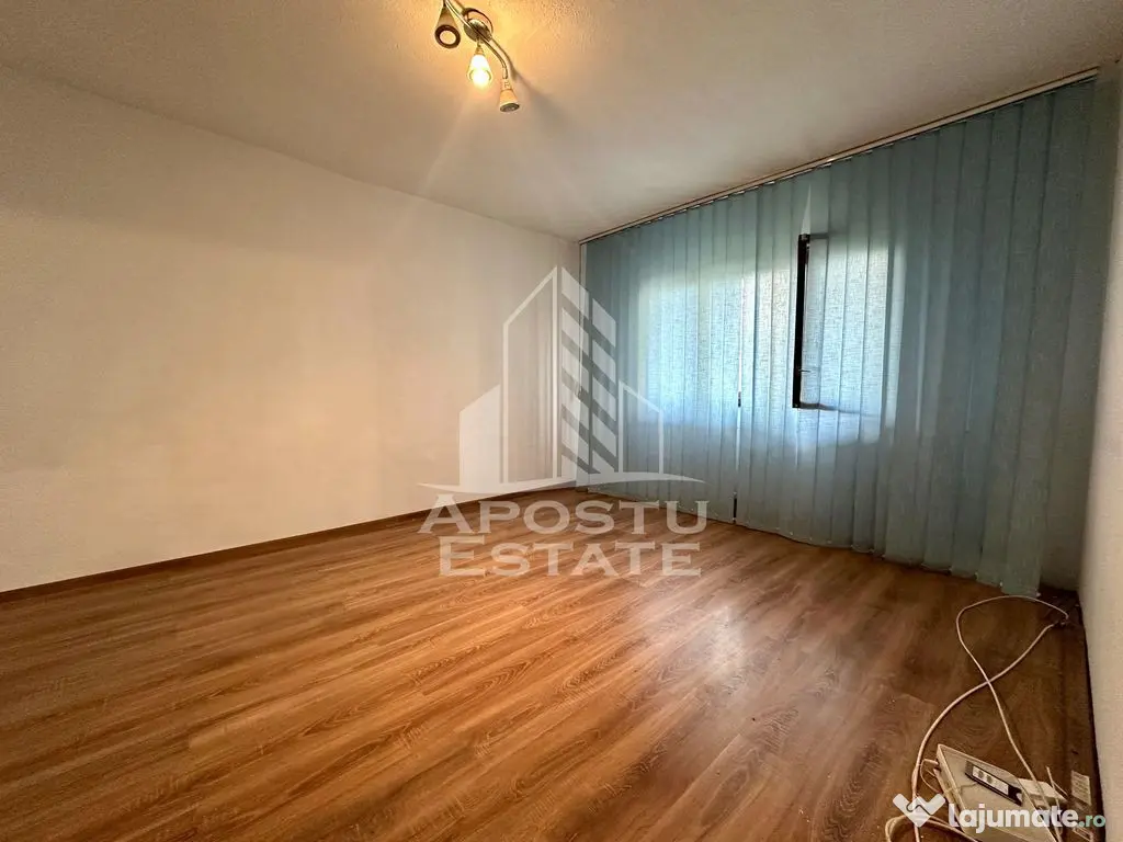 Apartament cu o camera, decomandat, zona Buziasului 