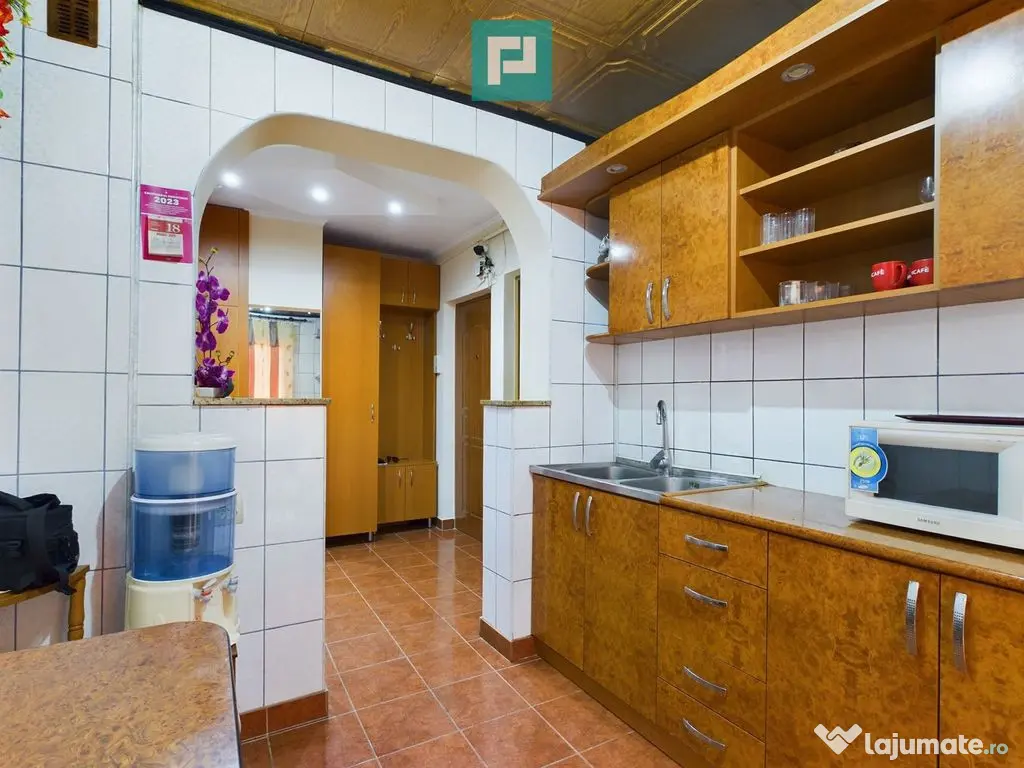 Apartament 2 camere decomandat - Confecții