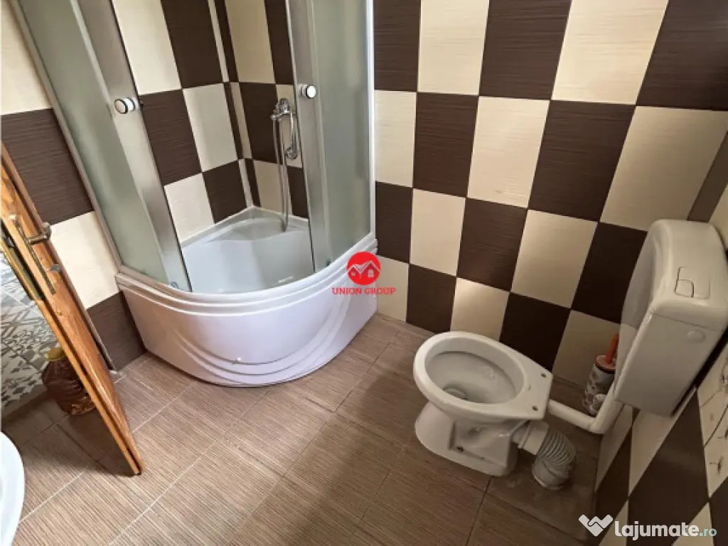 Casa la sol din BCA cu 3 camere, 4 bai, teren 555 mp, Eforie