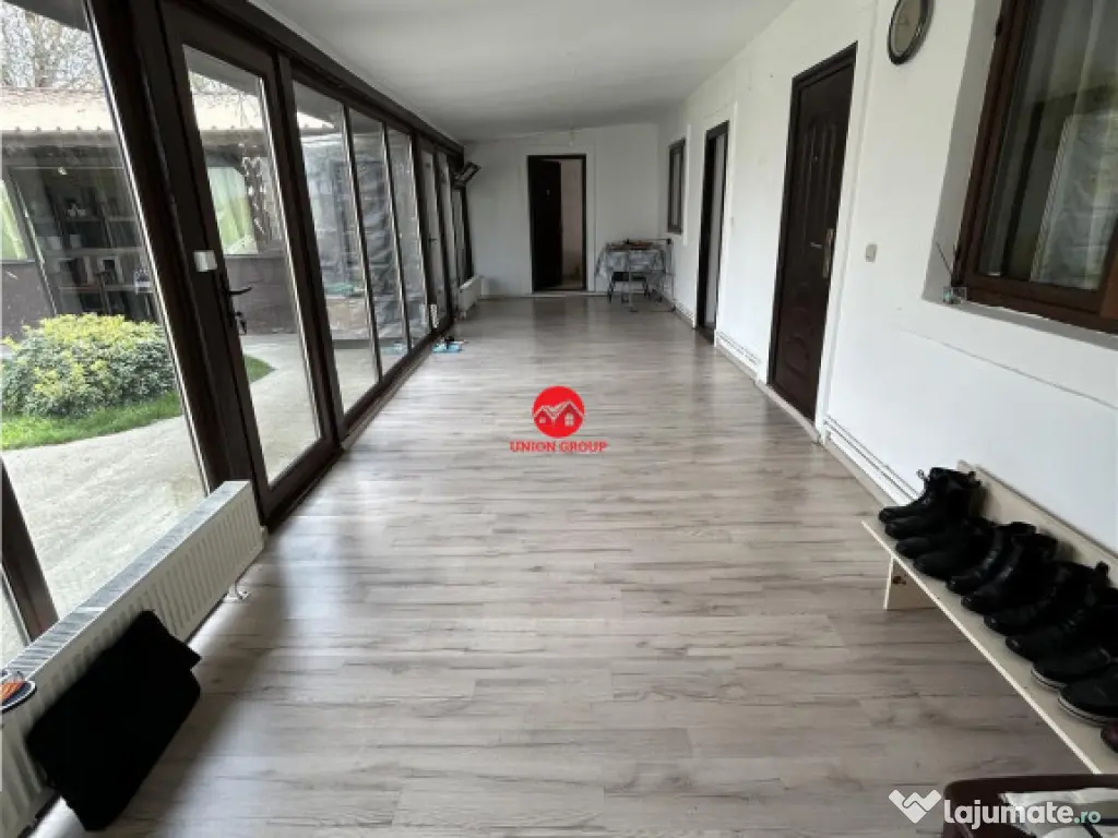 Casa la sol din BCA cu 3 camere, 4 bai, teren 555 mp, Eforie