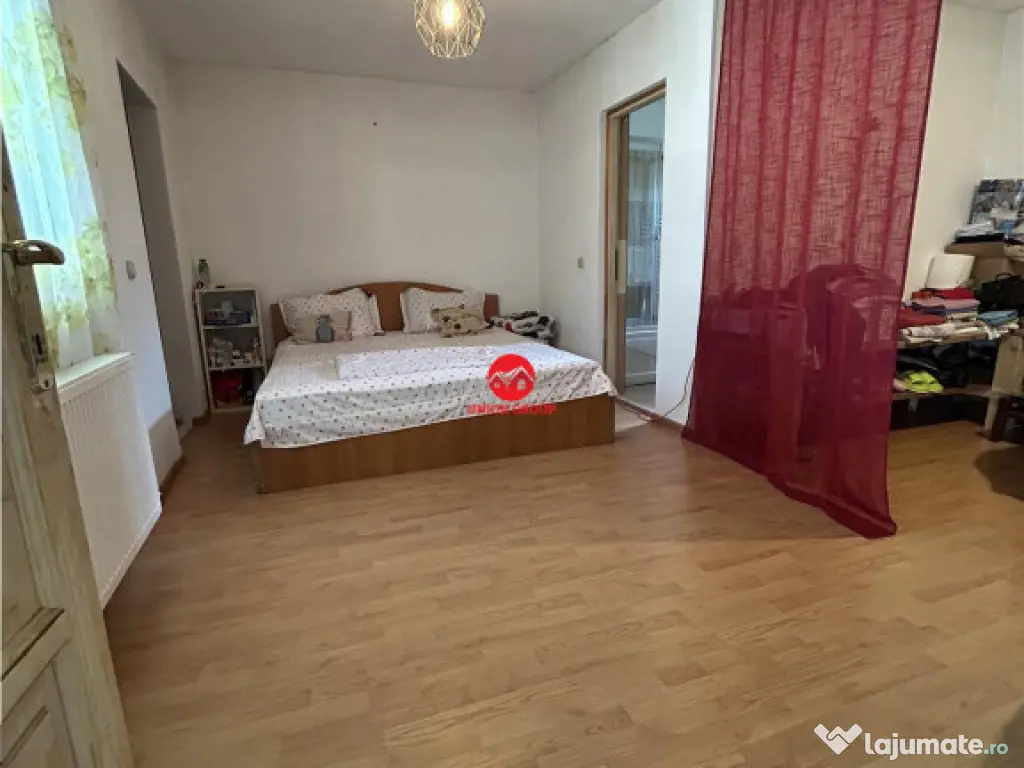 Casa la sol din BCA cu 3 camere, 4 bai, teren 555 mp, Eforie