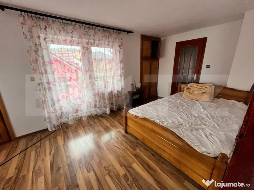 Casa cu 14 ari teren, finisata si mobilata, zona Cepari