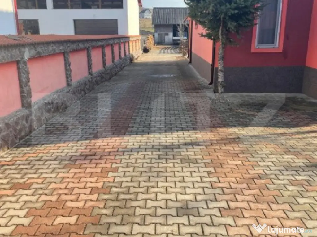 Casa cu 14 ari teren, finisata si mobilata, zona Cepari