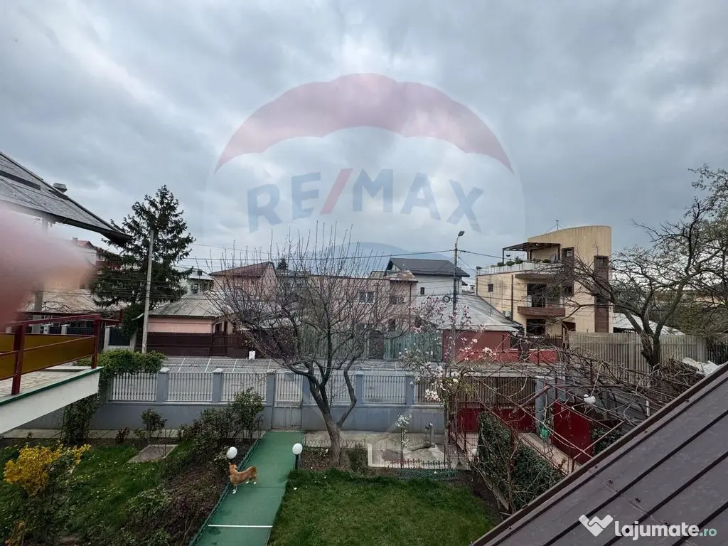 Casă / Vilă cu 8 camere de vânzare în zona Industriil... 