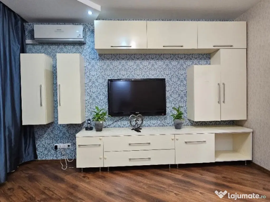 De inchiriat un aparatment in zona Triaj