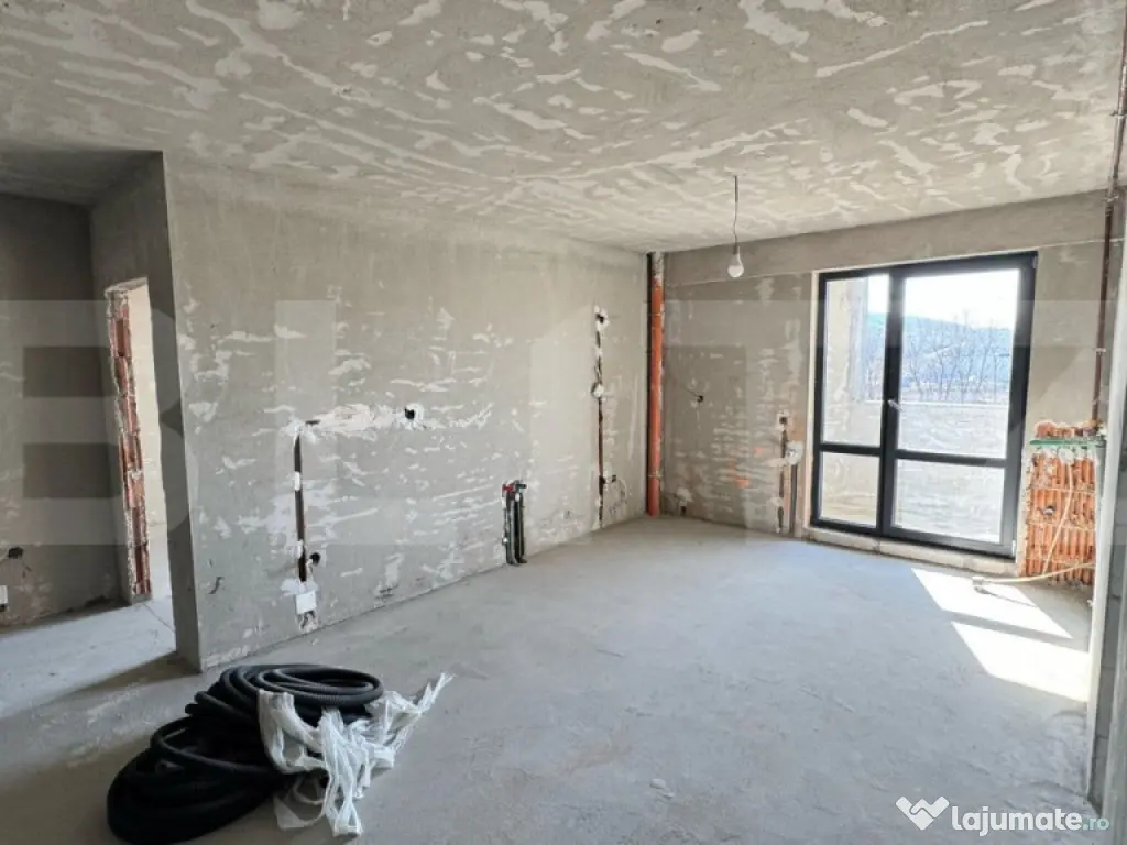 Patru apartamente , cu cate 2 camere, 80 mp , zona Vivo/Mă