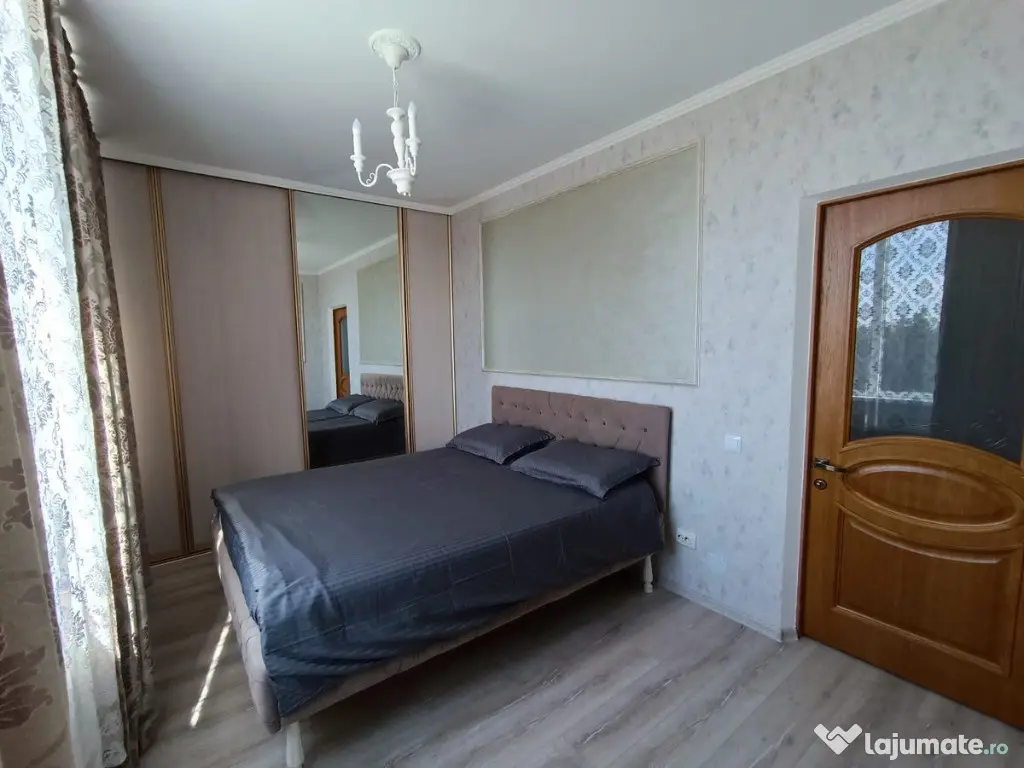 Se inchiriaza apartament in zona Coresi 