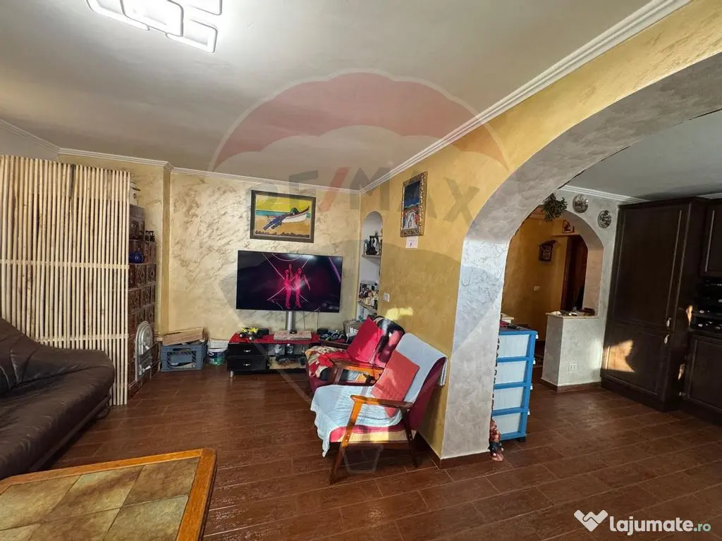 Apartament cu 3 camere in Dumitresti