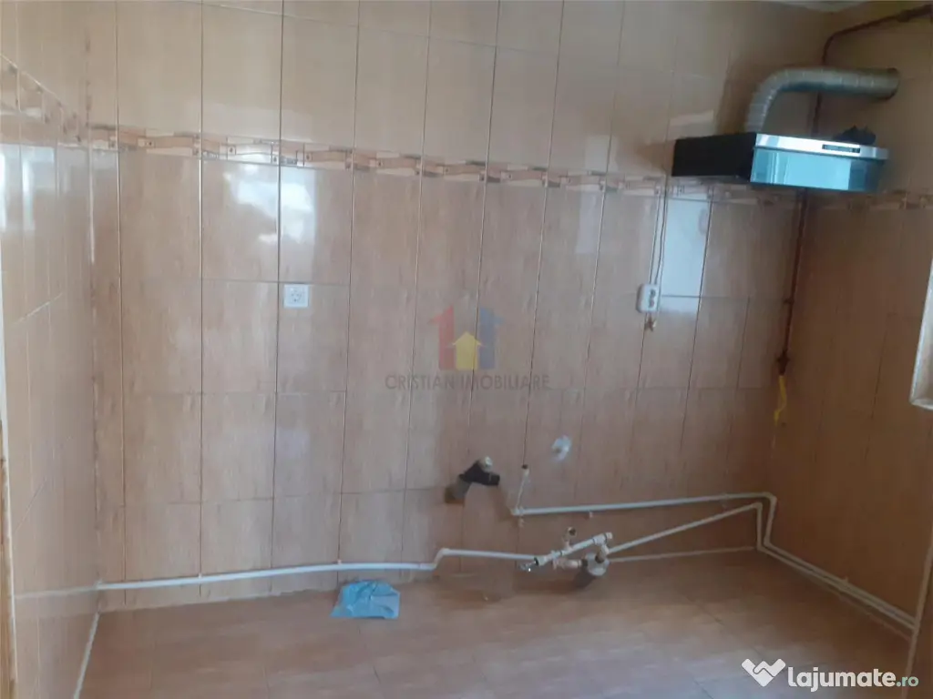 Disponibil Imediat! 4 camere, etaj 3 Obor 