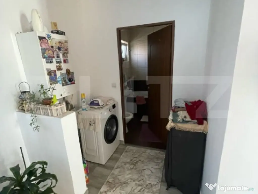 Casa cu 3 camere, 90 mp, 2 anexe gospodaresti si teren de 30