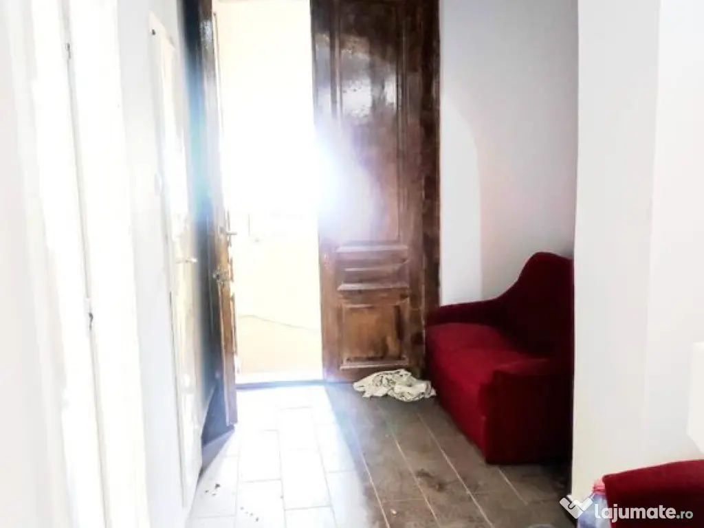 Spatiu birou central 