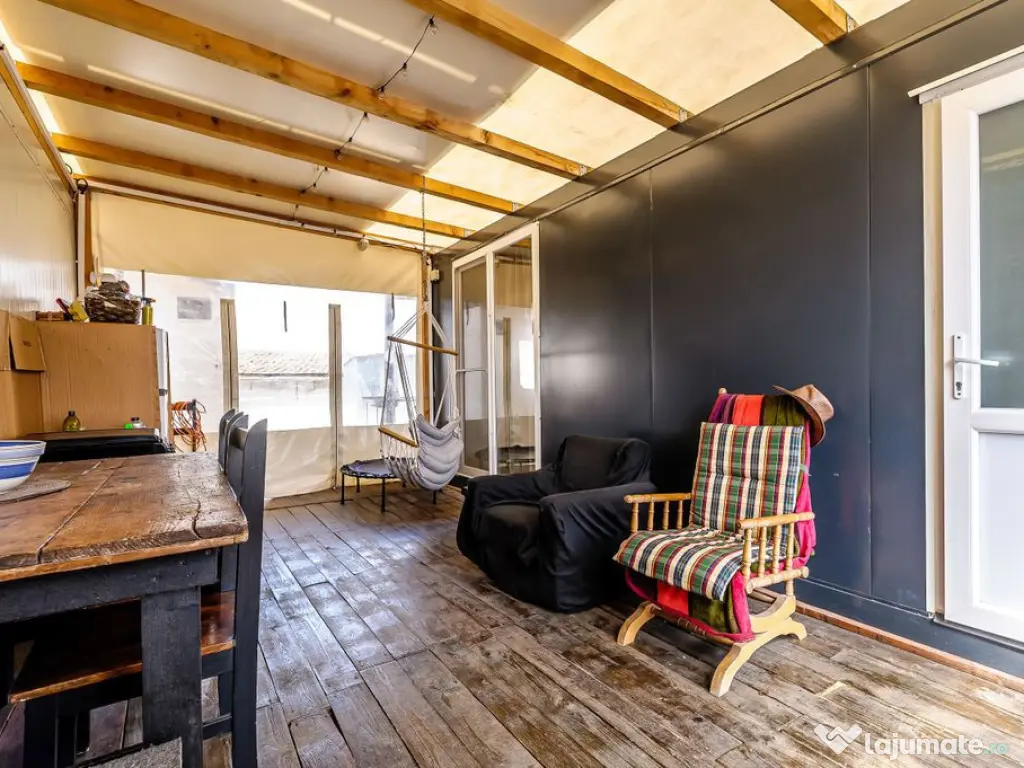 REZERVAT! Casa - tip container - Teren 1987 mp - Turnu - ...