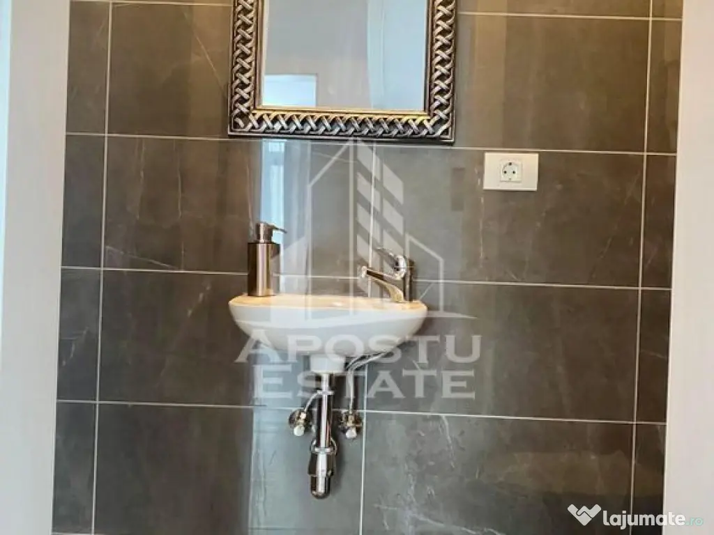 Apartament 3 camere,bloc nou,loc de parcare,zona Simion B...