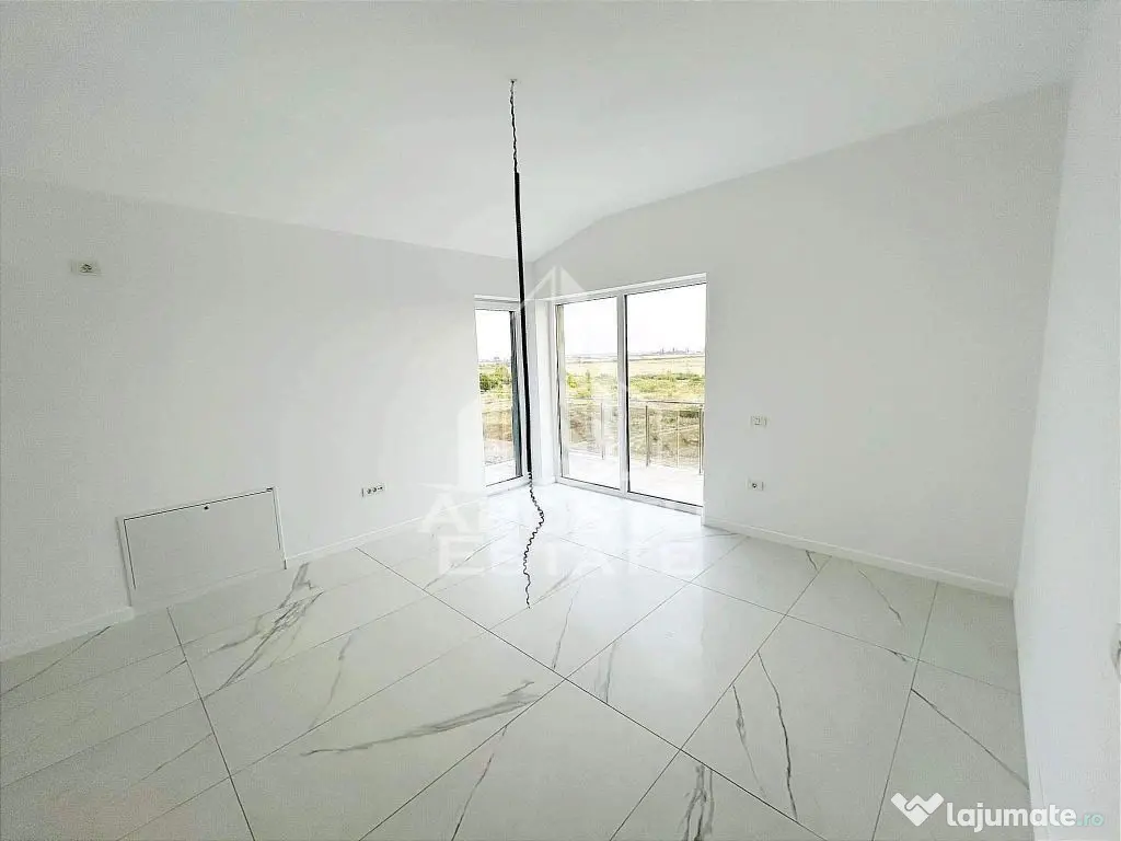 Apartament cu 3 camere si terasa de 30 mp in zona Braytim.