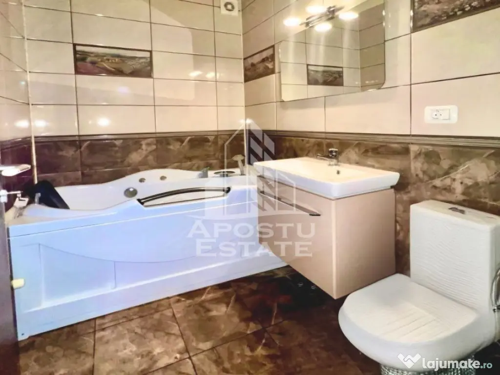 Apartament cu 3 camere, zona Podgoria 