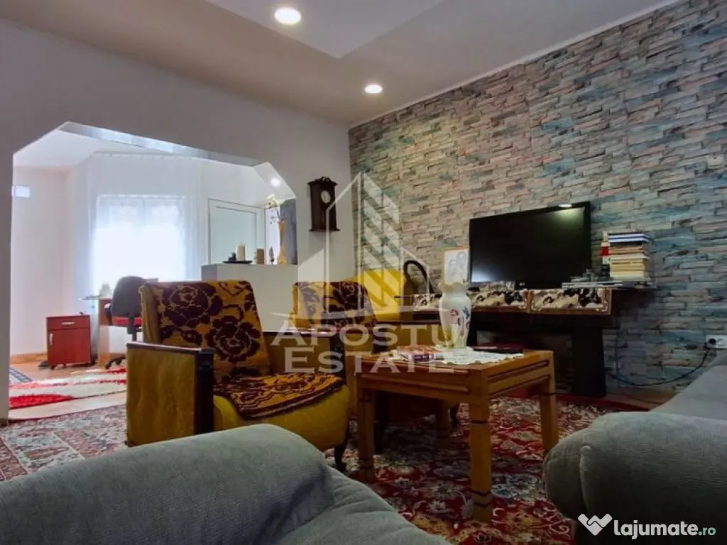 Casa de vanzare in Ineu formata din 2 cladiri