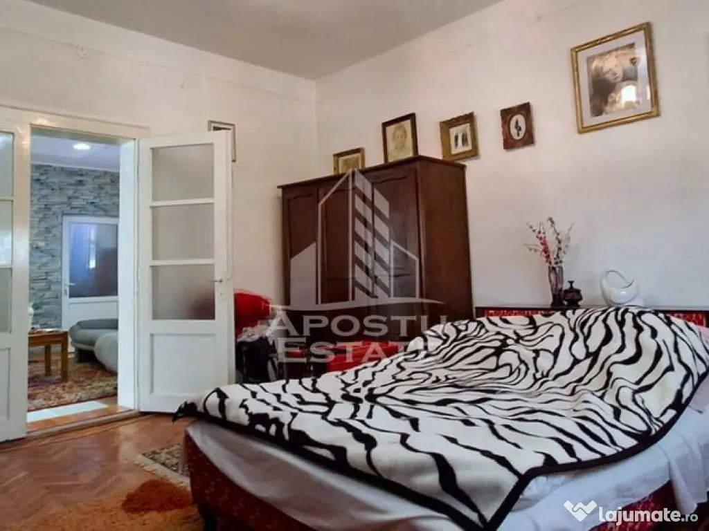 Casa de vanzare in Ineu formata din 2 cladiri