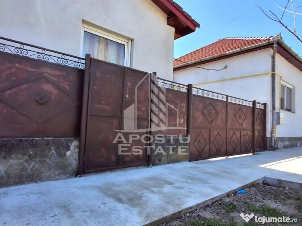 Casa de vanzare in Ineu formata din 2 cladiri