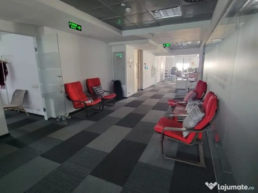 P-ța Victoriei, Spațiu Birouri, etaj 2, openspace + com... 