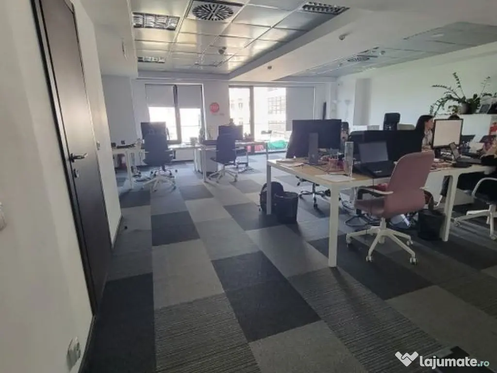 P-ța Victoriei, Spațiu Birouri, etaj 2, openspace + com... 