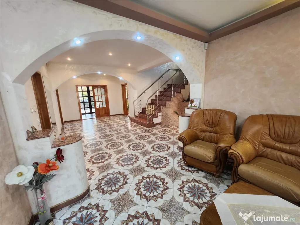 Cladire 600 mp! In Suceava! De ! 0727817187 