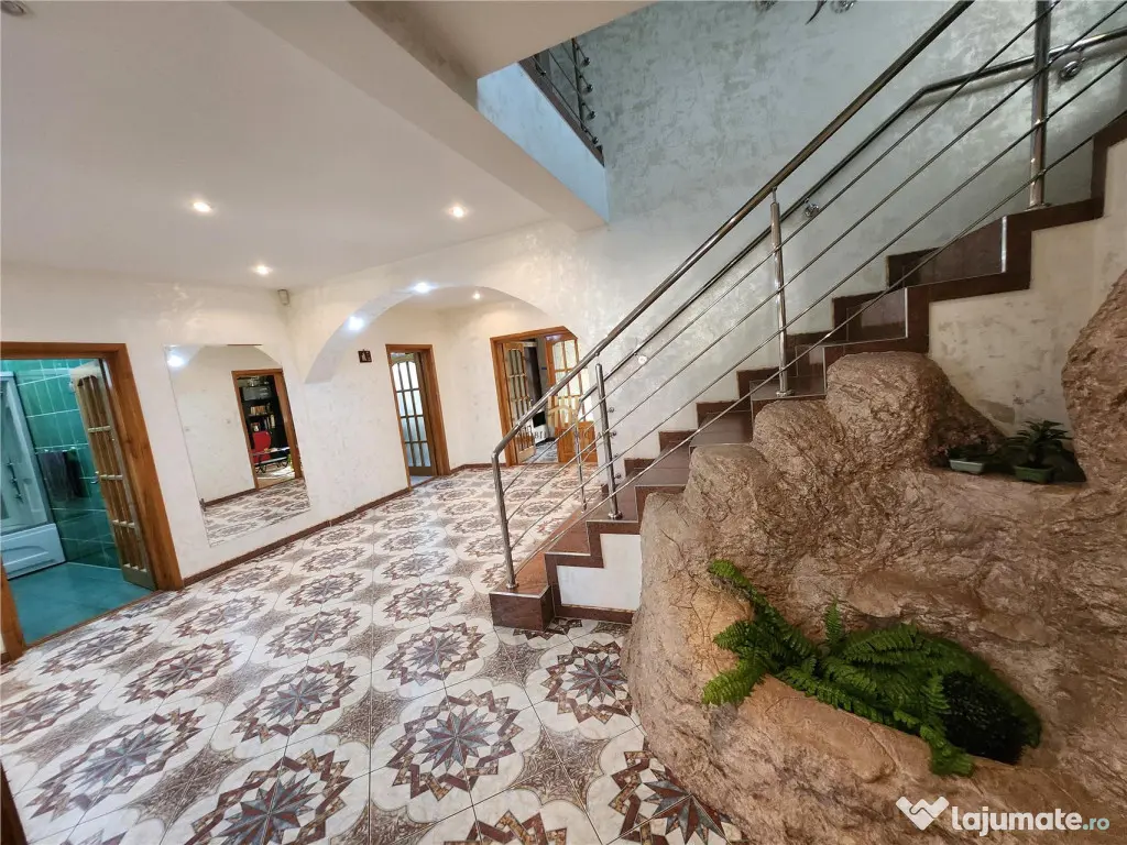 Cladire 600 mp! In Suceava! De ! 0727817187 