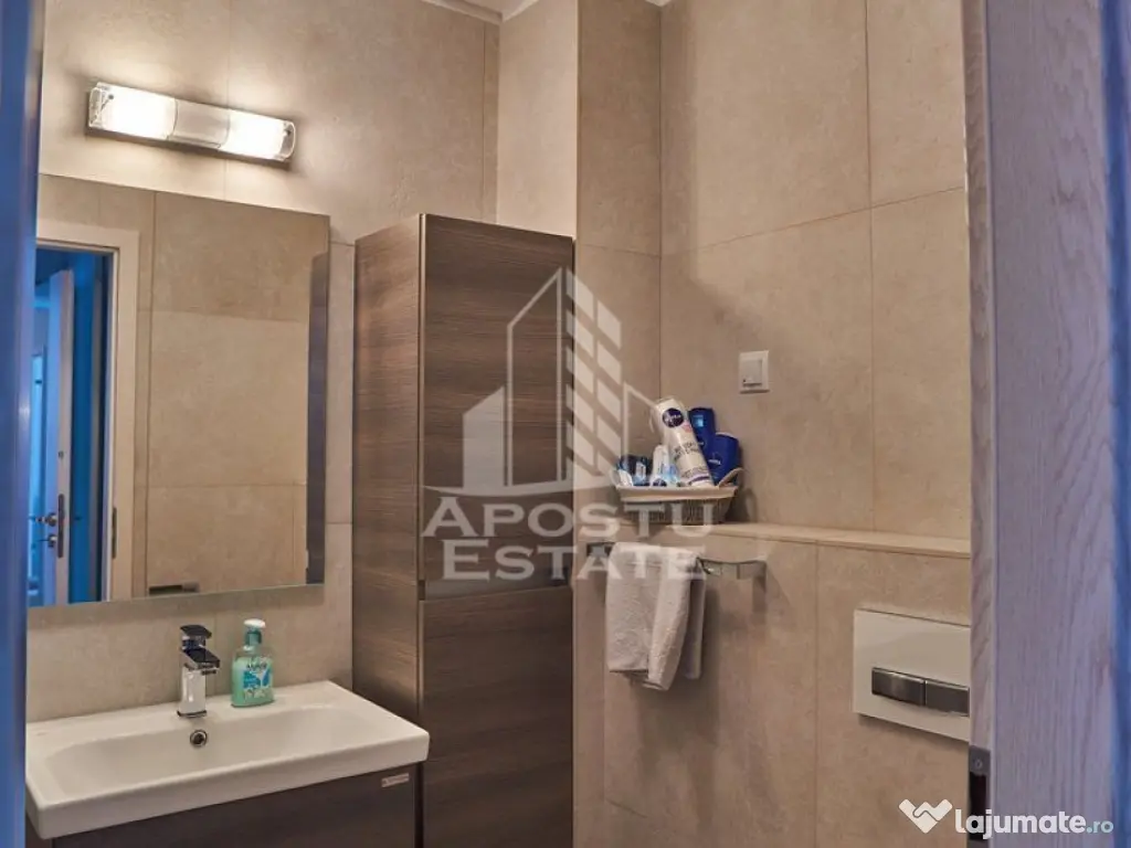 Apartament cu 2 camere cu vedere la Piata Operei, central...