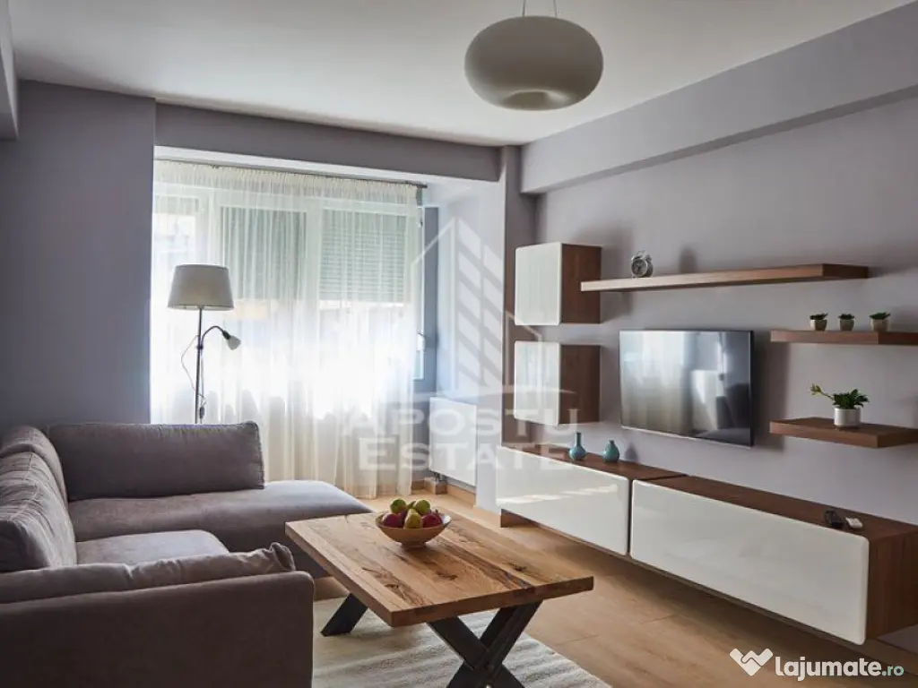 Apartament cu 2 camere cu vedere la Piata Operei, central...